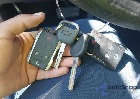 2014 Chevrolet Silverado 1500 1Lt z USA, uszkodzony, nr VIN 1GCRCREH4EZ268733